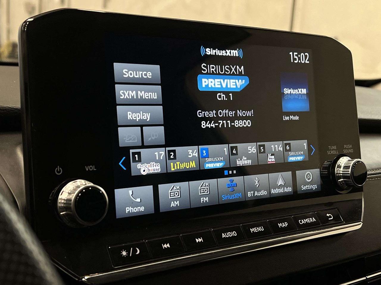 2024 Mitsubishi Outlander LE AWD | 7-PASS | HTD LEATHER |PANO ROOF | CARPLAY Photo