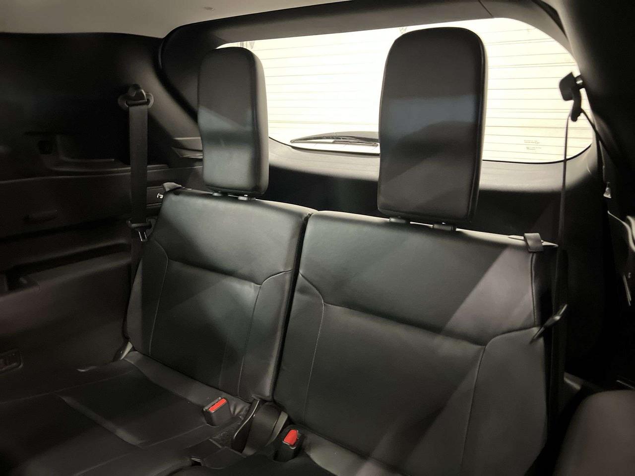 2024 Mitsubishi Outlander LE AWD | 7-PASS | HTD LEATHER |PANO ROOF | CARPLAY Photo