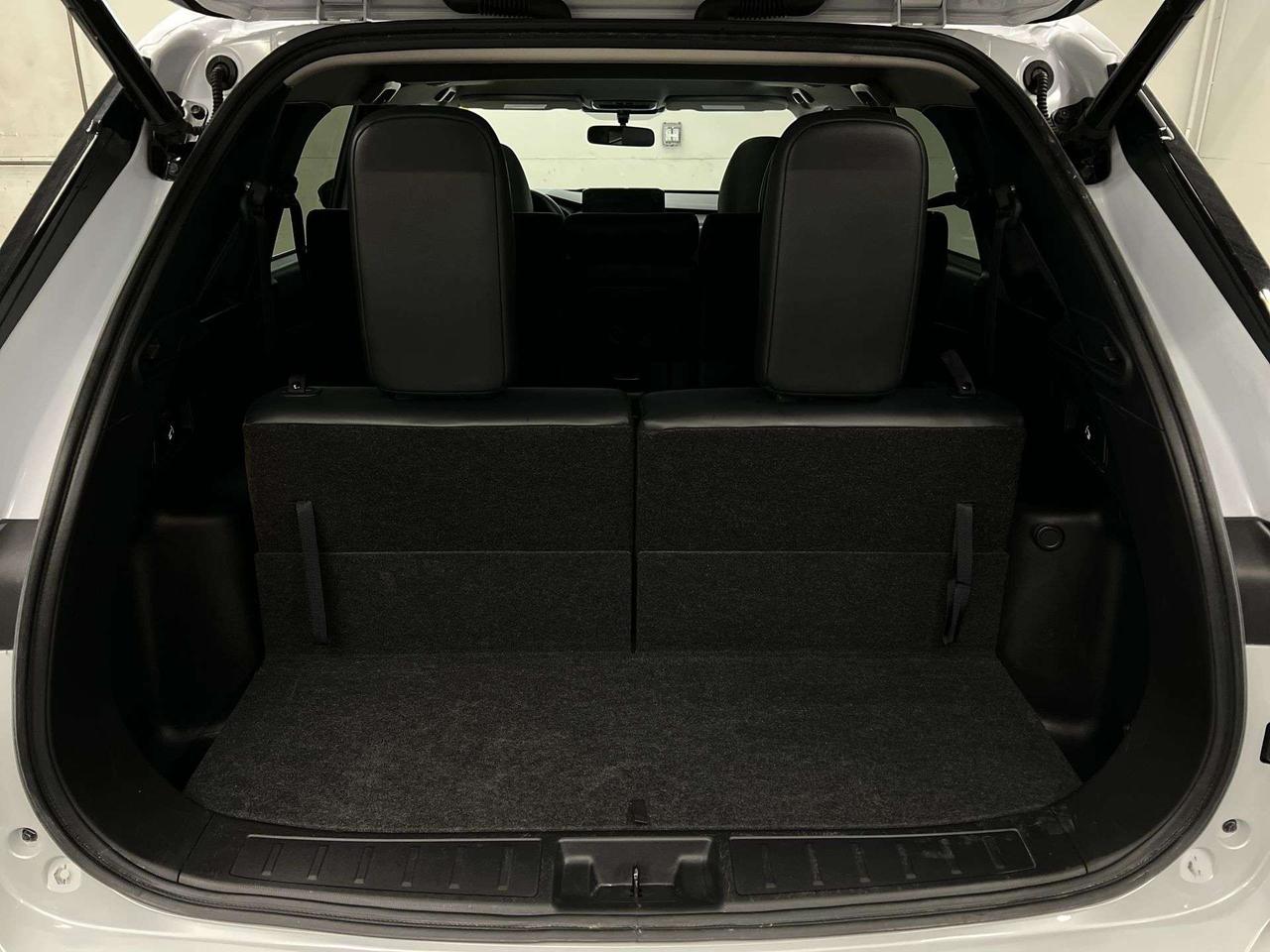 2024 Mitsubishi Outlander LE AWD | 7-PASS | HTD LEATHER |PANO ROOF | CARPLAY Photo