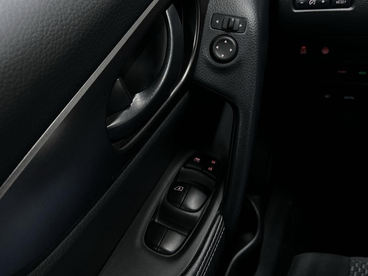 2023 Nissan Qashqai ONLY 19,000KMS! | HTD SEATS | CARPLAY | ALLOYS Photo