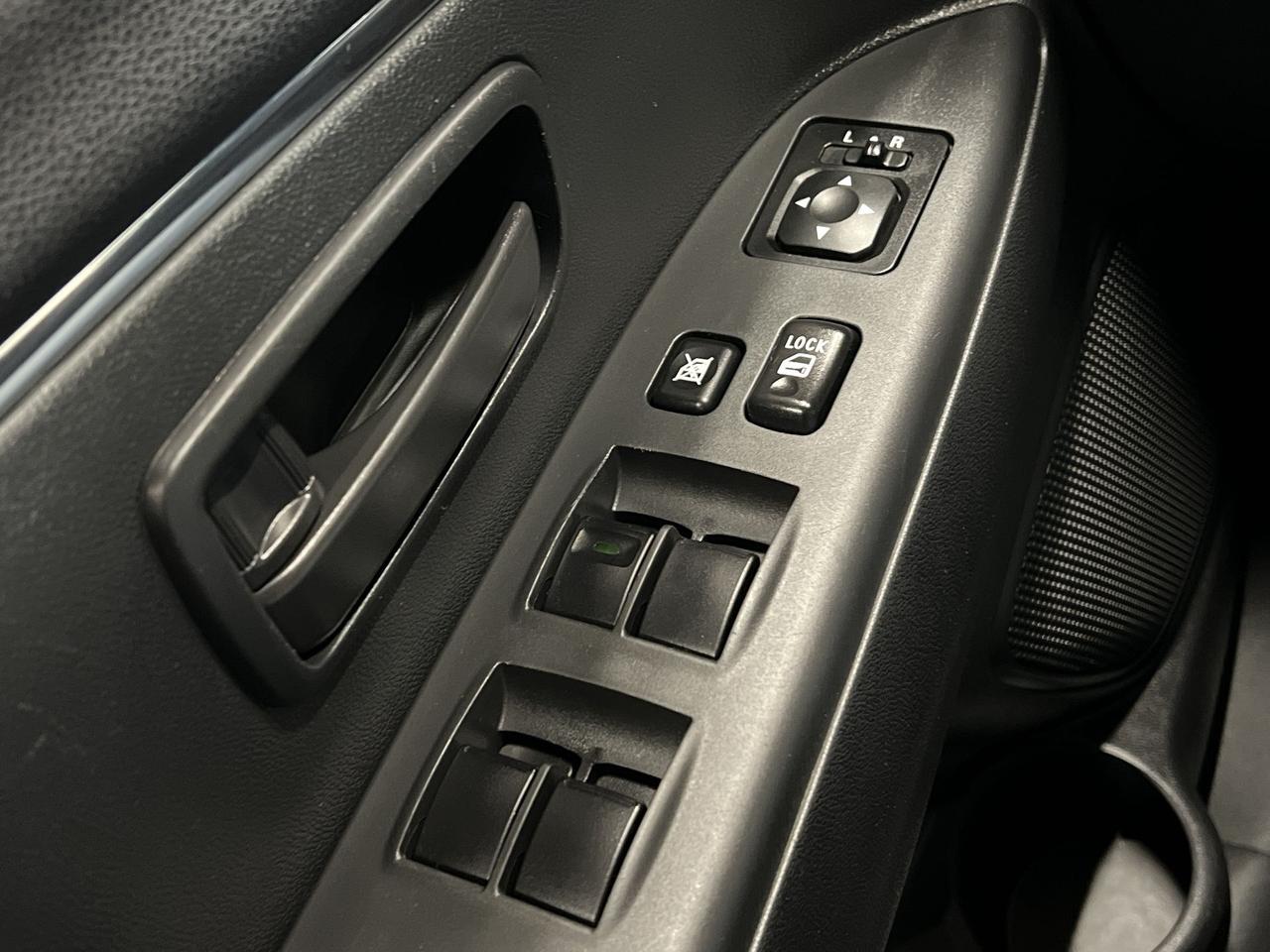 2024 Mitsubishi RVR AWD | HTD SEATS | CARPLAY | REAR CAM | BLUETOOTH Photo