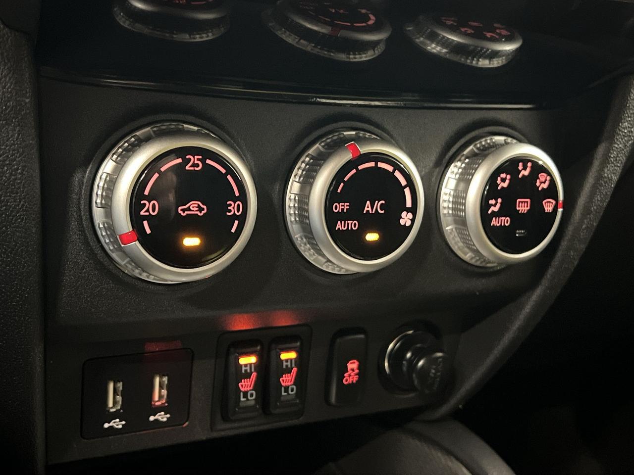 2024 Mitsubishi RVR AWD | HTD SEATS | CARPLAY | REAR CAM | BLUETOOTH Photo