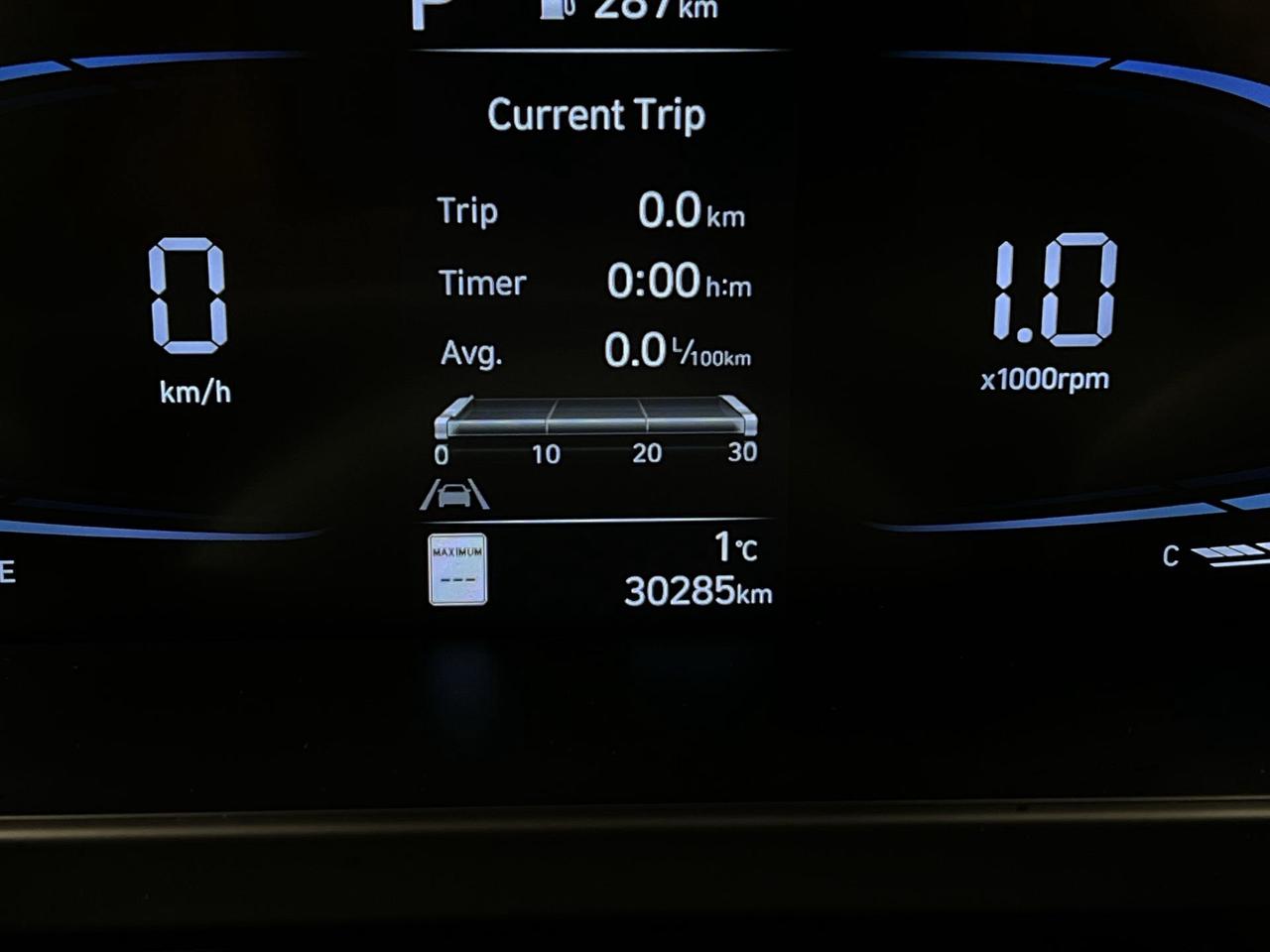 2024 Hyundai Elantra ONLY 30,000KMS! | HTD SEATS | CARPLAY | BLUETOOTH Photo