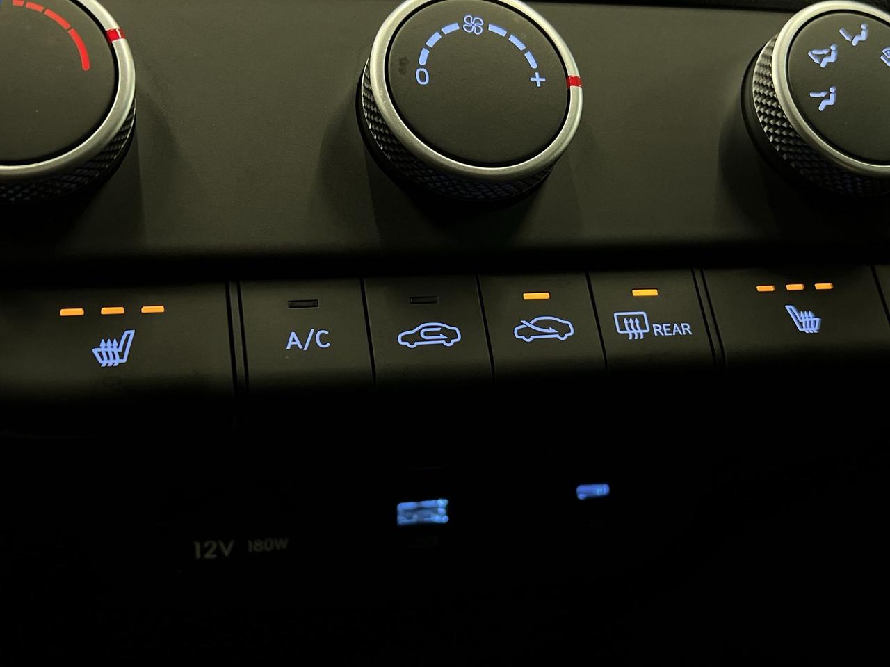 2024 Hyundai Elantra ONLY 30,000KMS! | HTD SEATS | CARPLAY | BLUETOOTH Photo