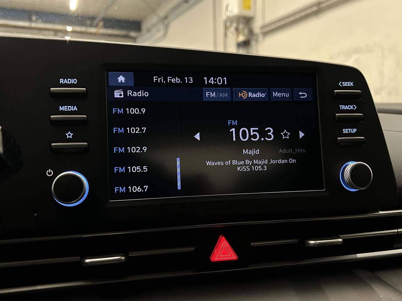 2024 Hyundai Elantra ONLY 30,000KMS! | HTD SEATS | CARPLAY | BLUETOOTH Photo
