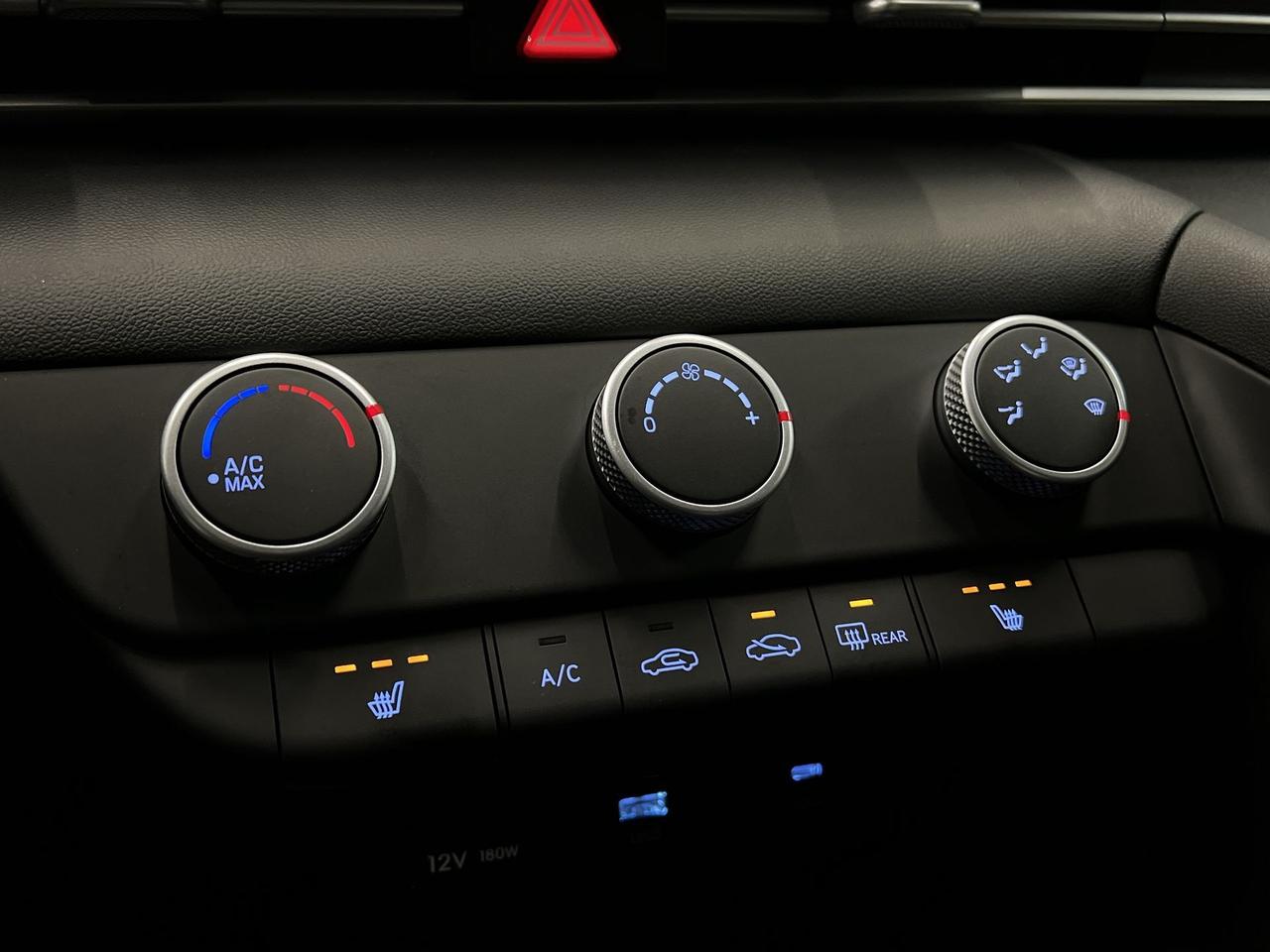 2024 Hyundai Elantra ONLY 30,000KMS! | HTD SEATS | CARPLAY | BLUETOOTH Photo