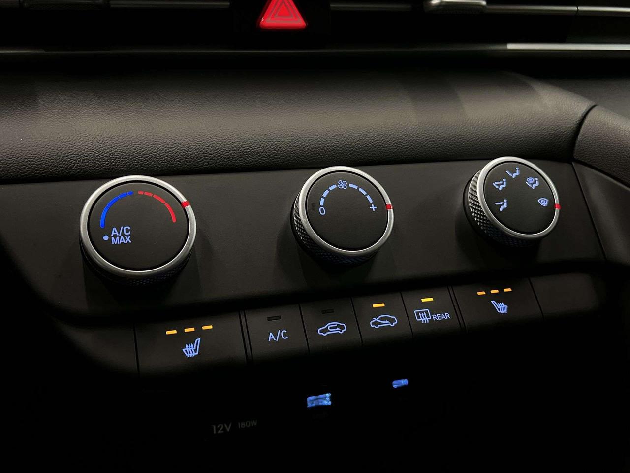 2024 Hyundai Elantra ONLY 30,000KMS! | HTD SEATS | CARPLAY | BLUETOOTH Photo