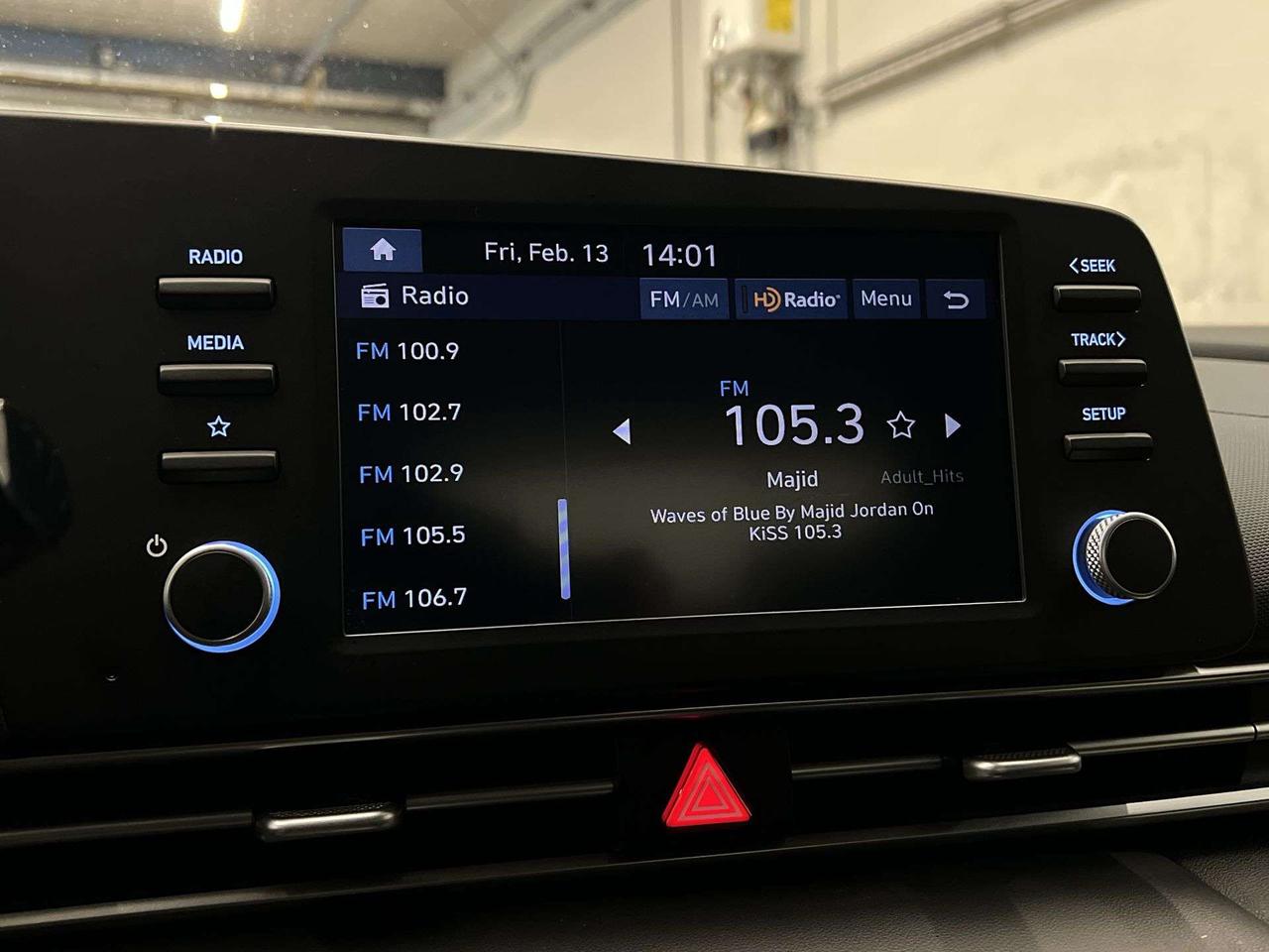 2024 Hyundai Elantra ONLY 30,000KMS! | HTD SEATS | CARPLAY | BLUETOOTH Photo