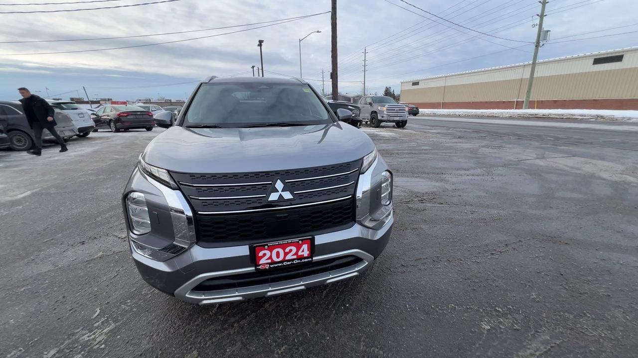 2024 Mitsubishi Outlander SE AWD | 7-PASS | PANO ROOF | HTD SEATS | CARPLAY Photo2