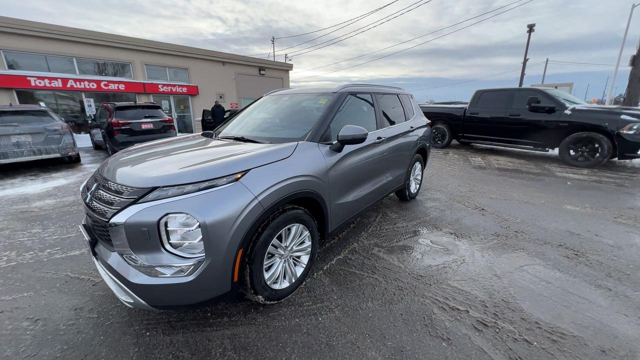 2024 Mitsubishi Outlander SE AWD | 7-PASS | PANO ROOF | HTD SEATS | CARPLAY Photo