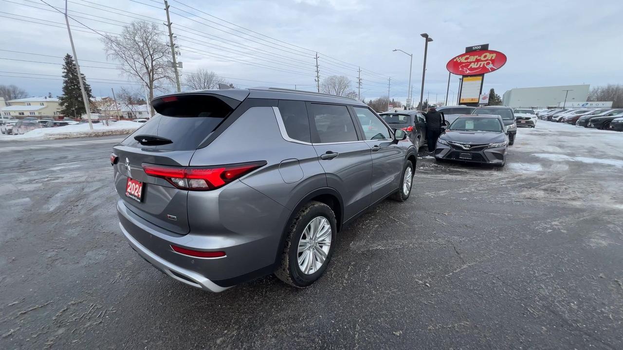 2024 Mitsubishi Outlander SE AWD | 7-PASS | PANO ROOF | HTD SEATS | CARPLAY Photo