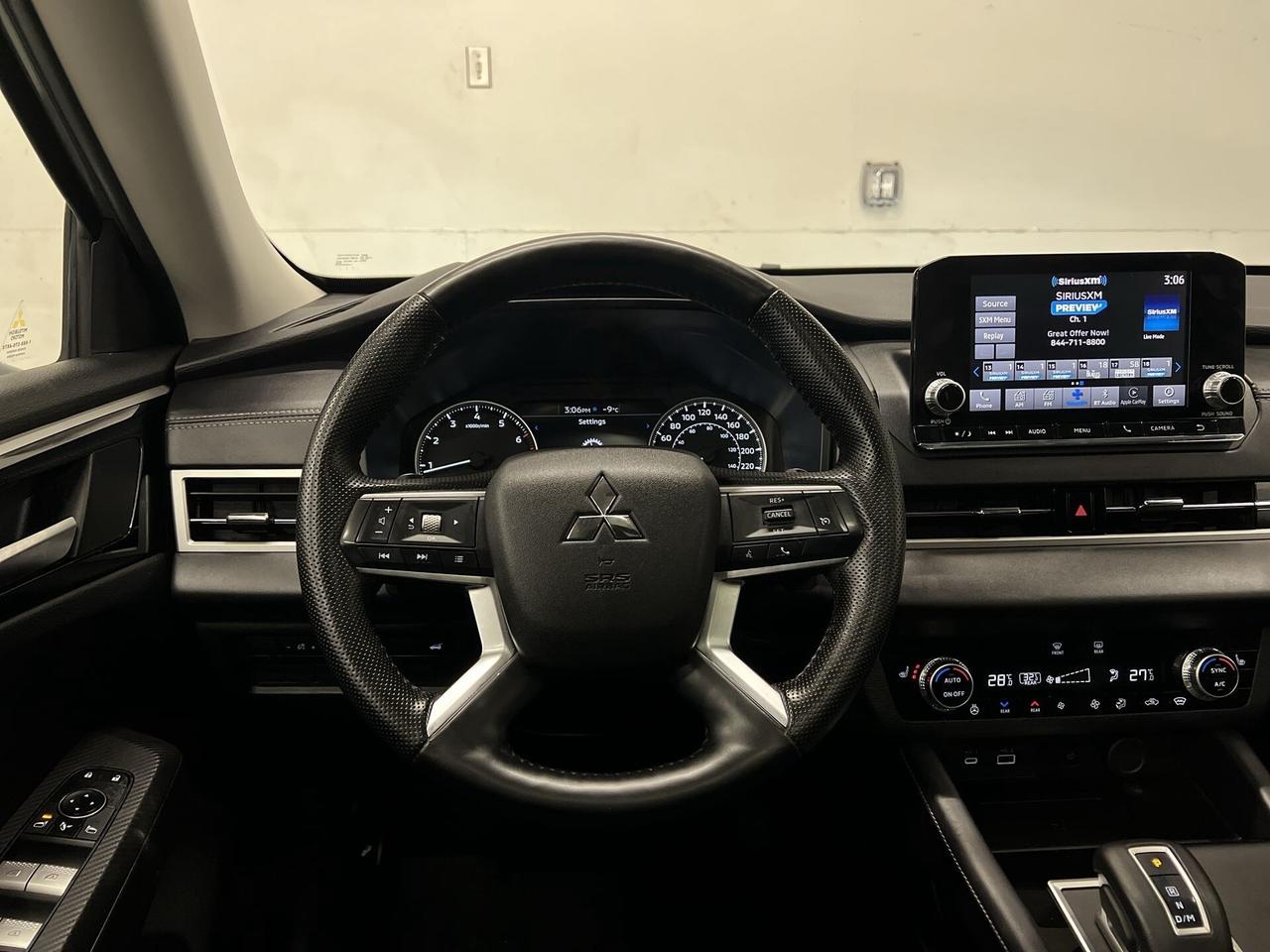 2024 Mitsubishi Outlander SE AWD | 7-PASS | PANO ROOF | HTD SEATS | CARPLAY Photo