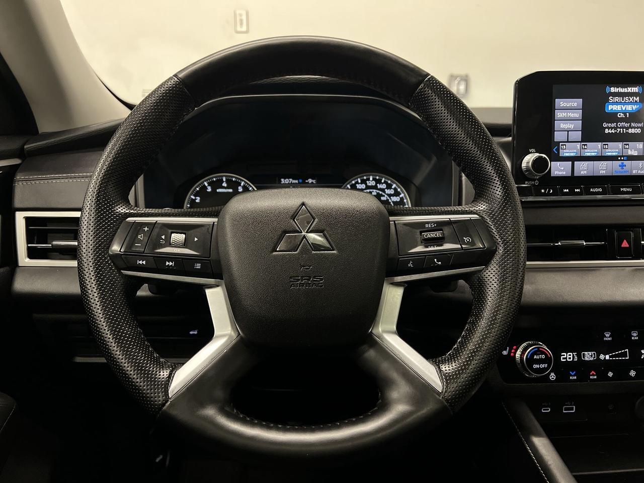 2024 Mitsubishi Outlander SE AWD | 7-PASS | PANO ROOF | HTD SEATS | CARPLAY Photo