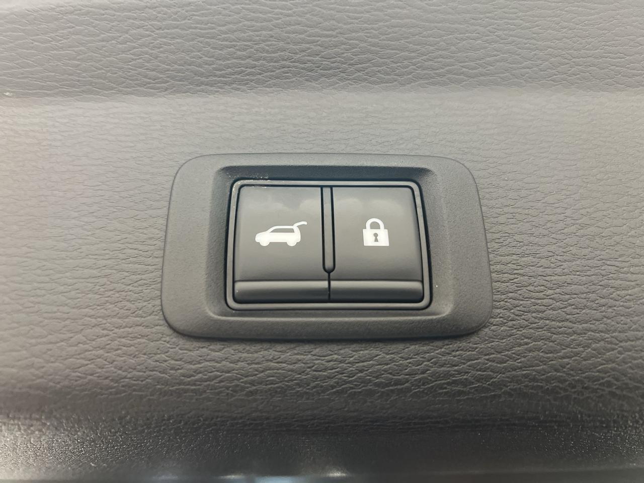 2024 Mitsubishi Outlander SE AWD | 7-PASS | PANO ROOF | HTD SEATS | CARPLAY Photo