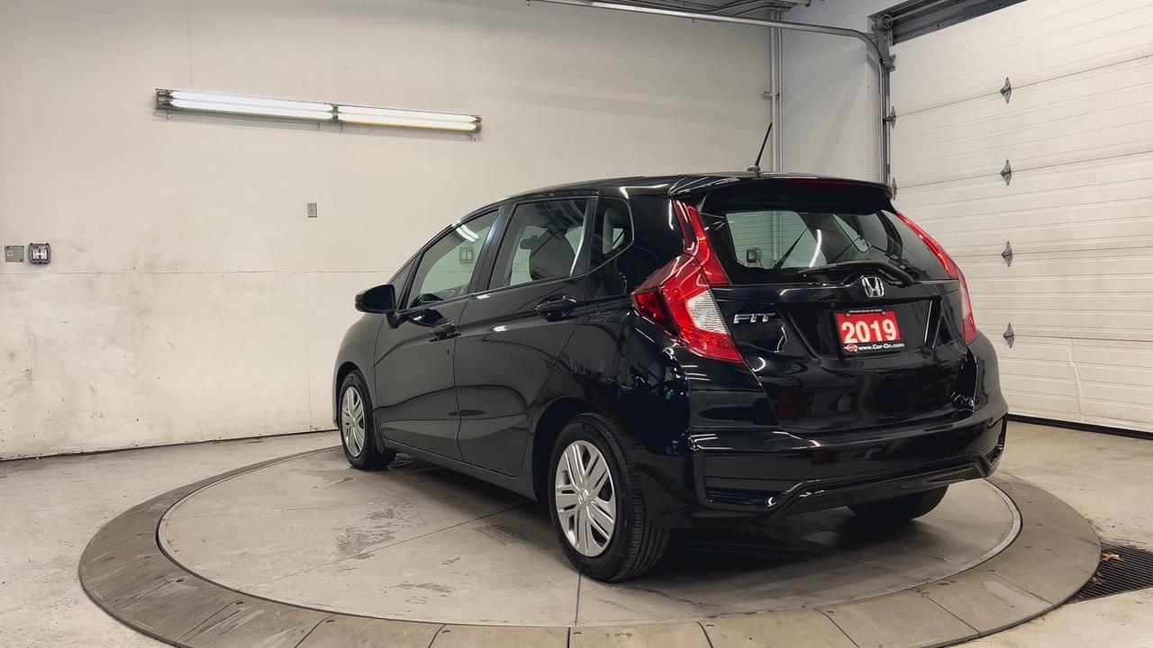 2019 Honda Fit LX | AUTO | HTD SEATS | CARPLAY | KEYLESS ENTRY Photo