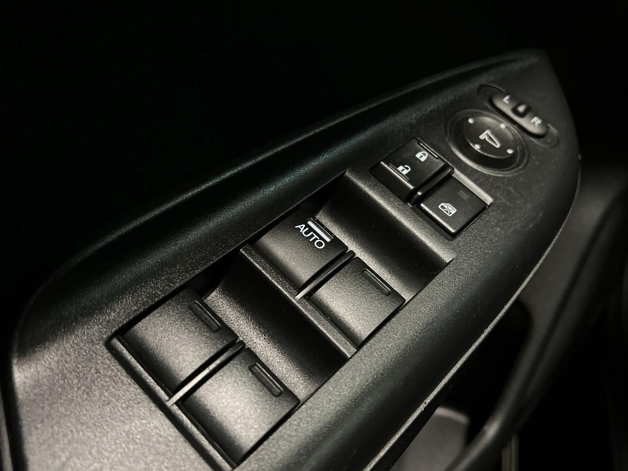 2019 Honda Fit LX | AUTO | HTD SEATS | CARPLAY | KEYLESS ENTRY Photo