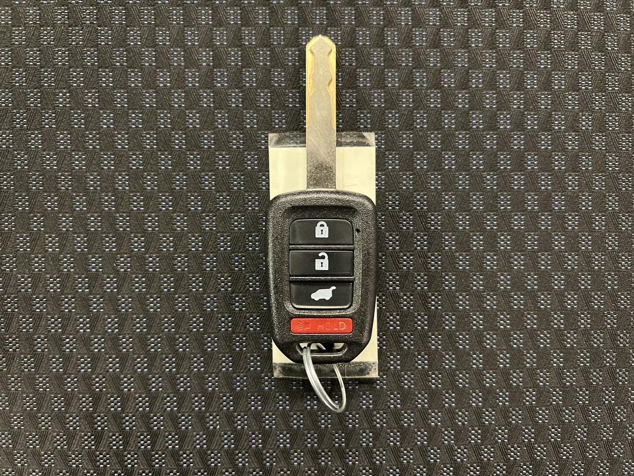 2019 Honda Fit LX | AUTO | HTD SEATS | CARPLAY | KEYLESS ENTRY Photo