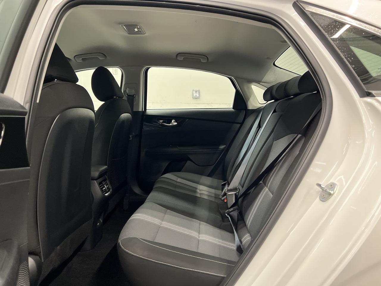 2024 Kia Forte EX | HTD SEATS | CARPLAY | ALLOYS | REAR CAM | A/C Photo