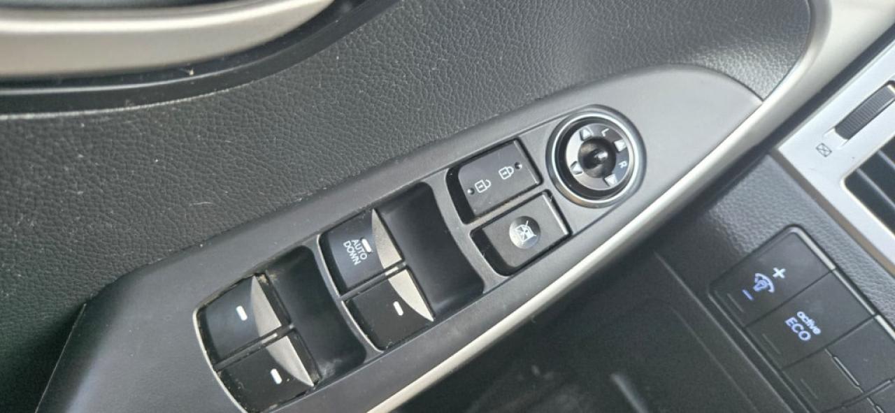 2014 Hyundai Elantra GT 5dr Hatchback Automatic GL Photo