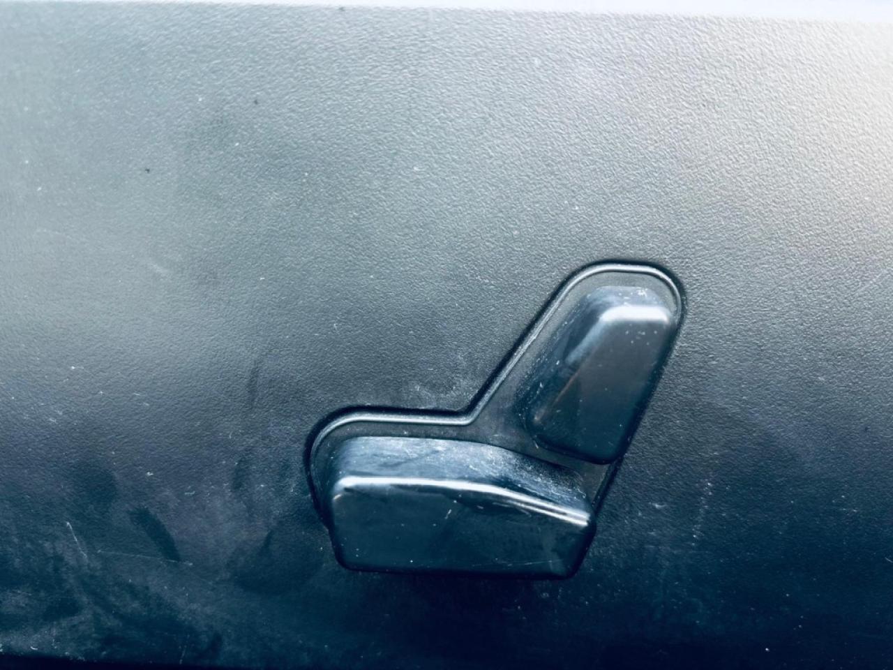 2013 Chrysler 200 Touring 2dr Convertible Automatic Photo