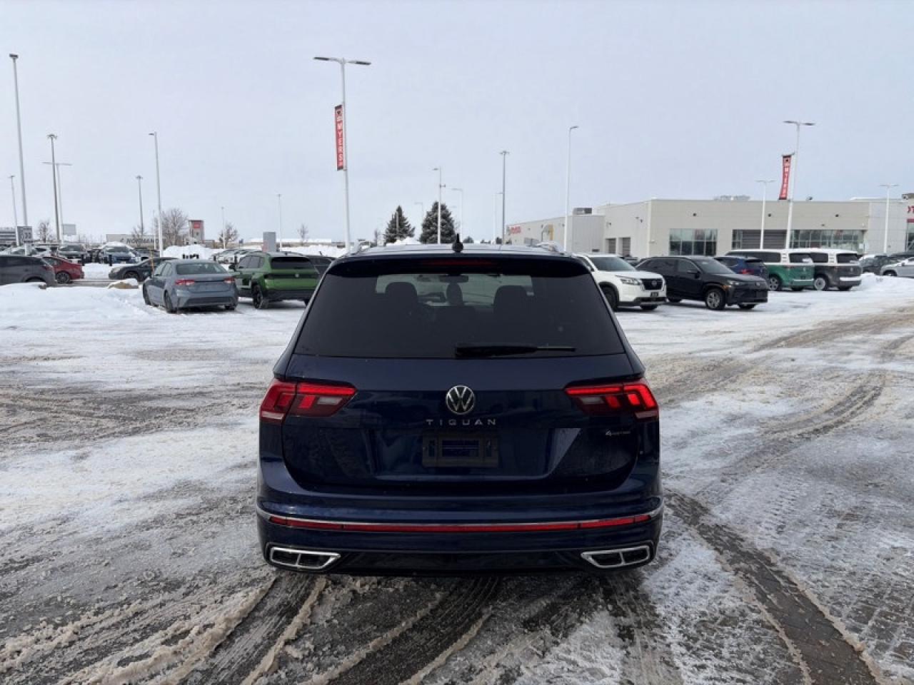 2024 Volkswagen Tiguan Highline R-Line  - Leather Seats Photo