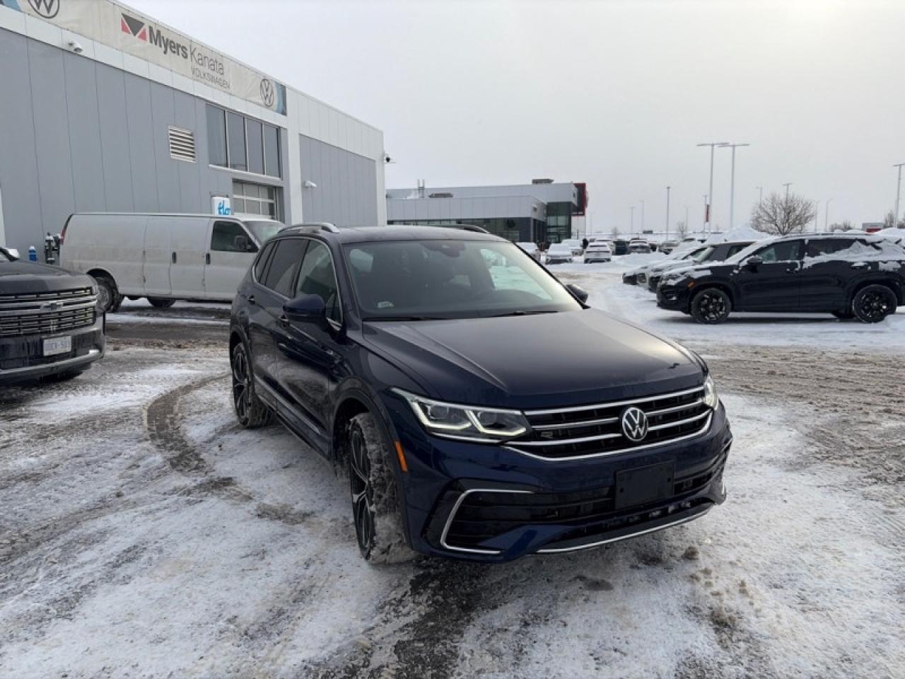 2024 Volkswagen Tiguan Highline R-Line  - Leather Seats Photo