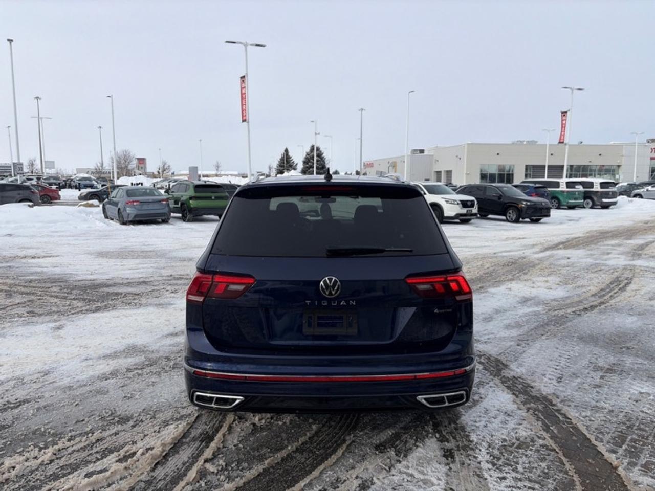 2024 Volkswagen Tiguan Highline R-Line  - Leather Seats Photo