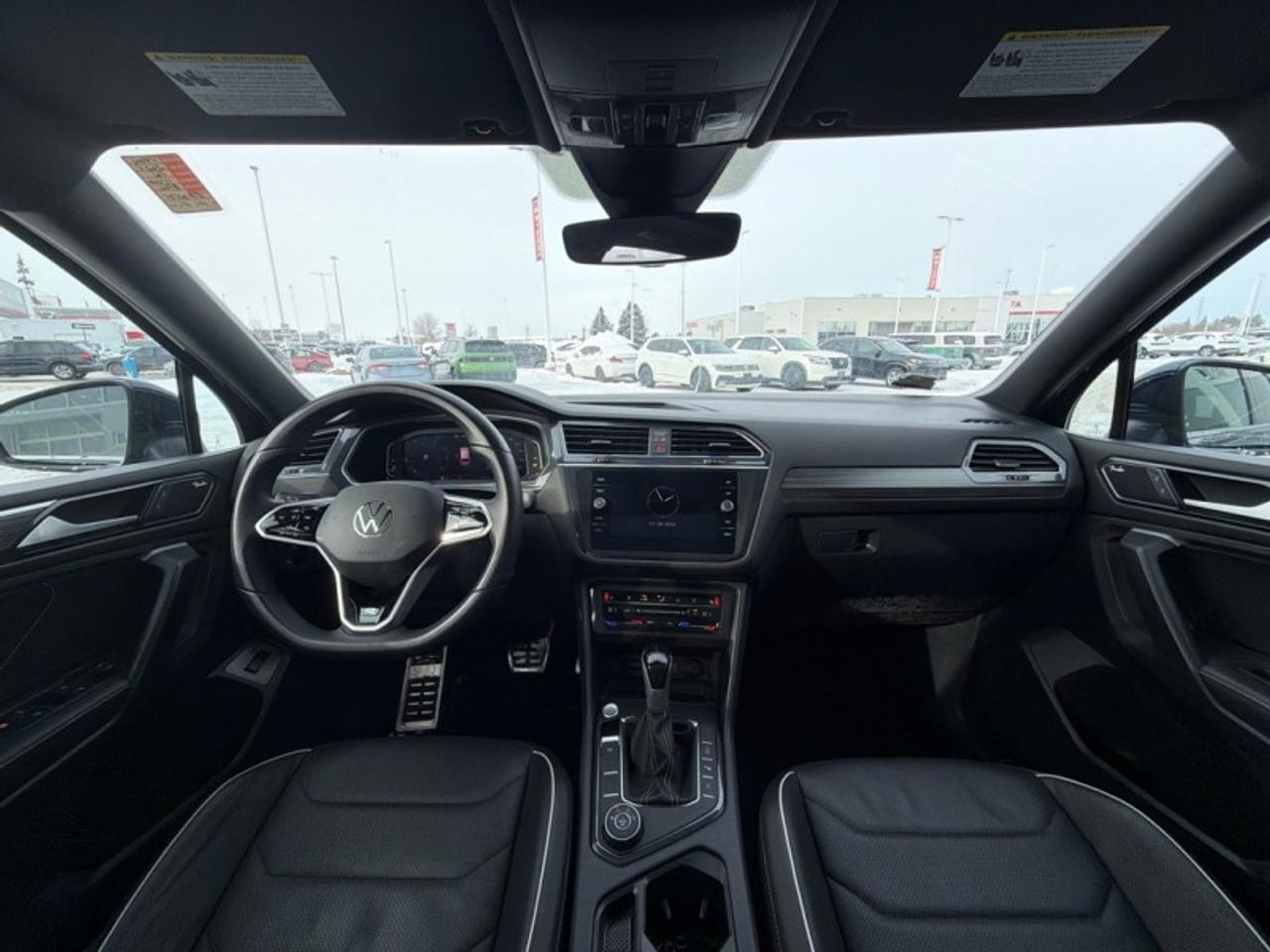 2024 Volkswagen Tiguan Highline R-Line  - Leather Seats Photo