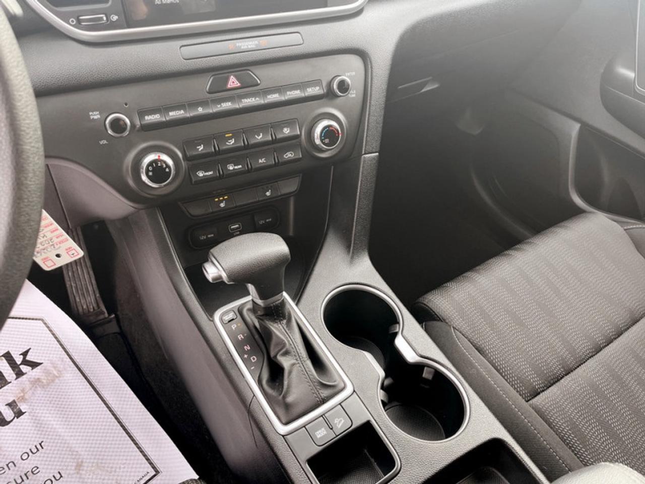 2022 Kia Sportage LX  **ONE OWNER** Photo