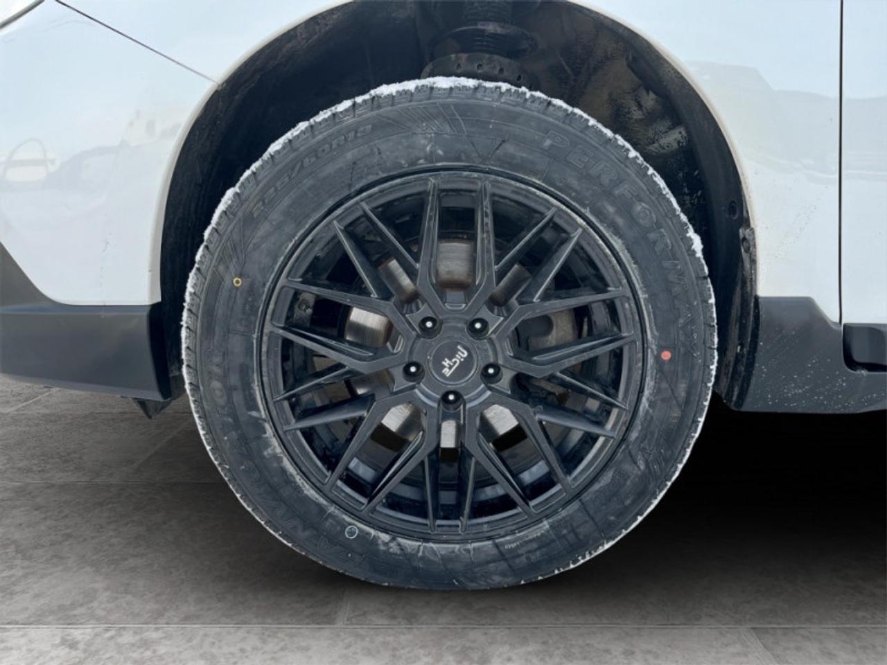 2018 Subaru Outback 2.5i  **AFTERMARKET ALLOY WHEELS** Photo