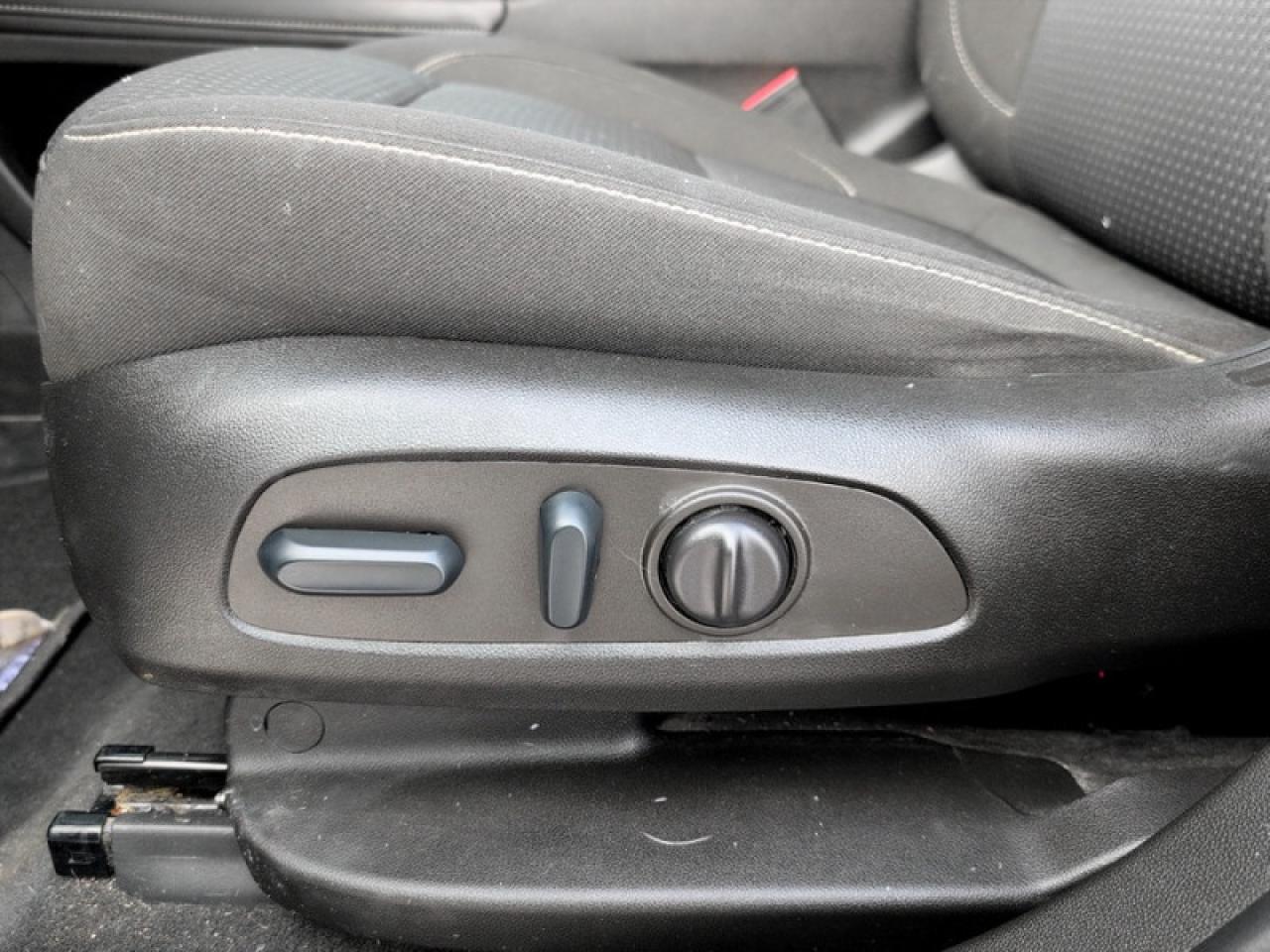 2022 GMC Acadia SLE Photo