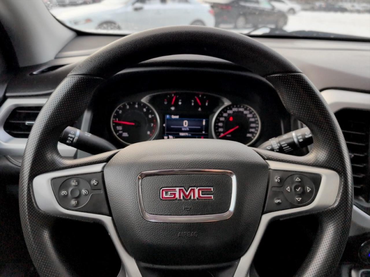 2022 GMC Acadia SLE Photo