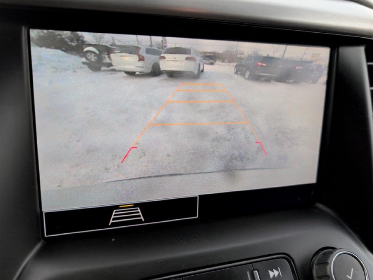 2022 GMC Acadia SLE Photo