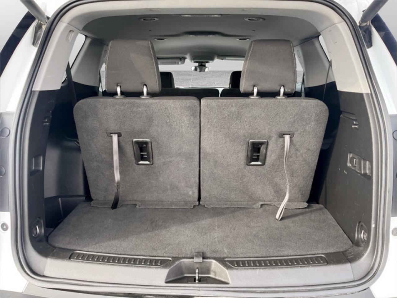 2022 GMC Acadia SLE  **7 PASSENGER - POWER LIFTGATE** Photo