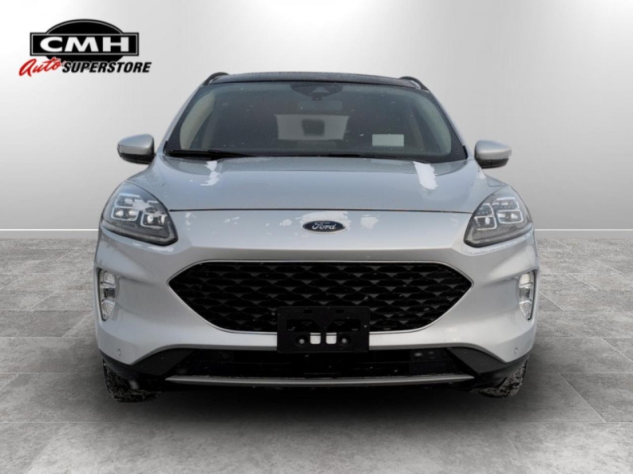 2020 Ford Escape Titanium w/Premium Pkg  **VERY LOW KMS** Photo