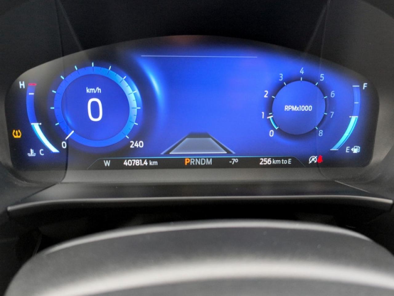 2020 Ford Escape Titanium w/Premium Pkg  **VERY LOW KMS** Photo