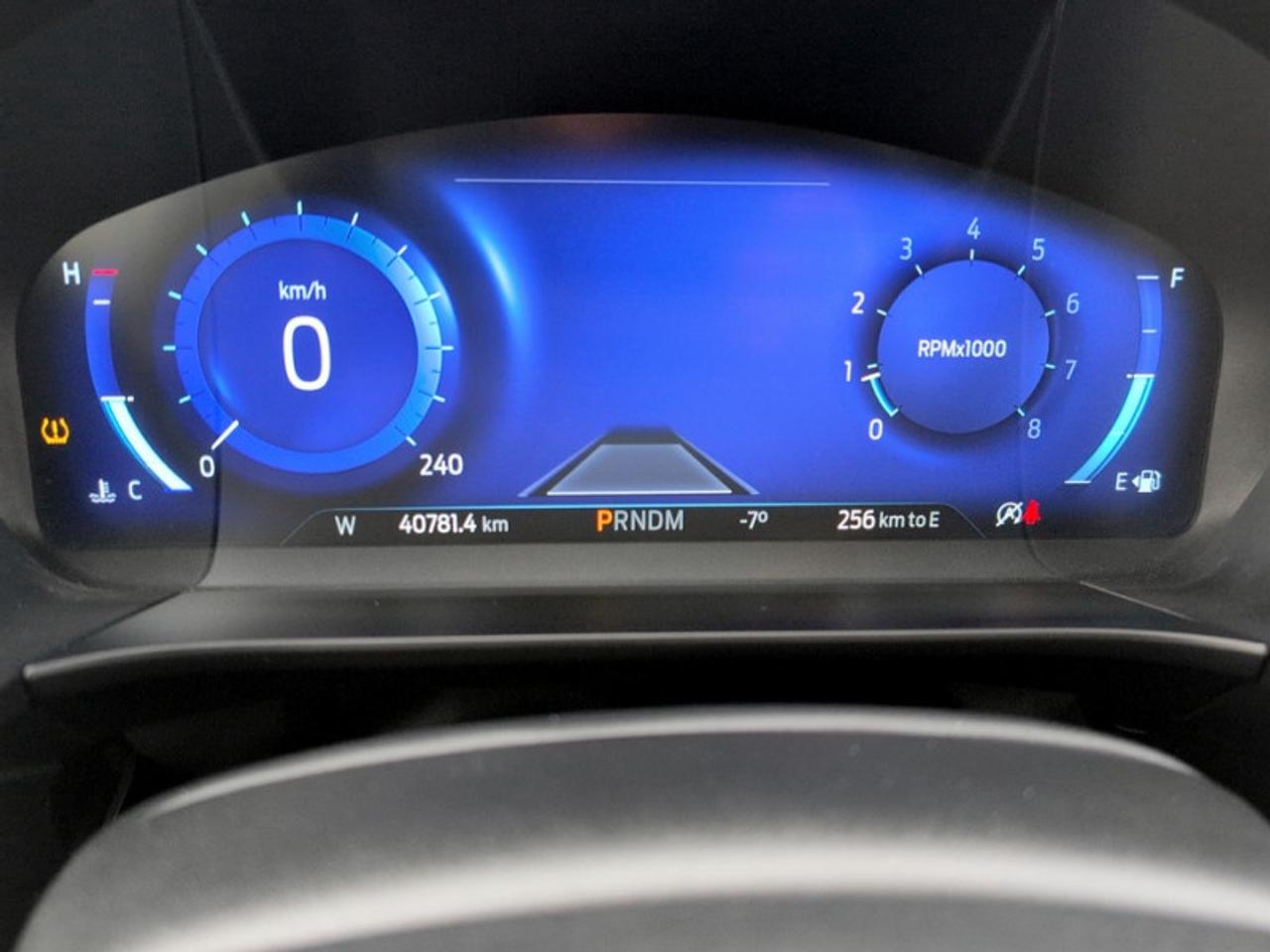 2020 Ford Escape Titanium w/Premium Pkg  **VERY LOW KMS** Photo