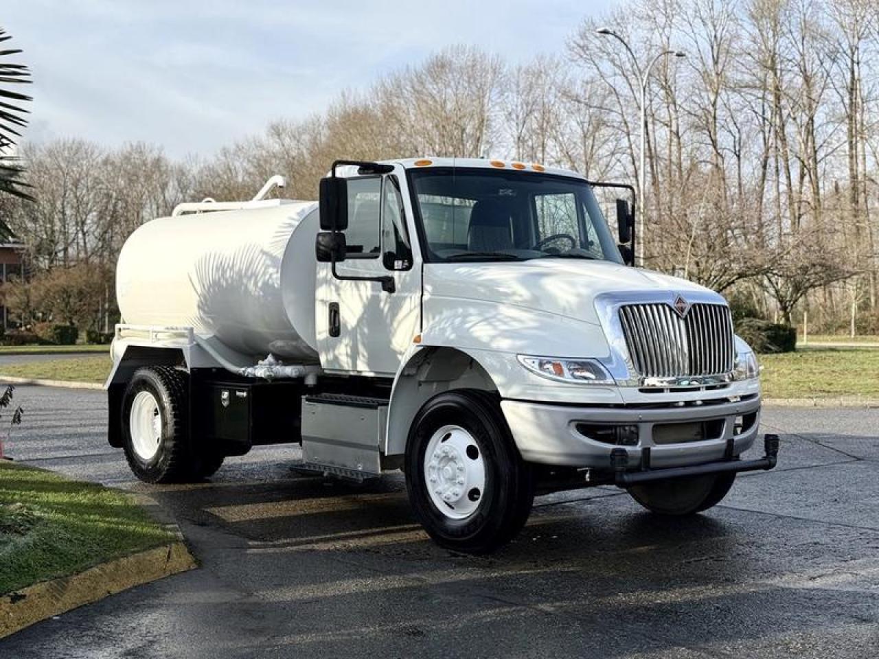 Used 2017 International 4300 2,000 Gallon Water Tanker Truck for sale in Burnaby, BC