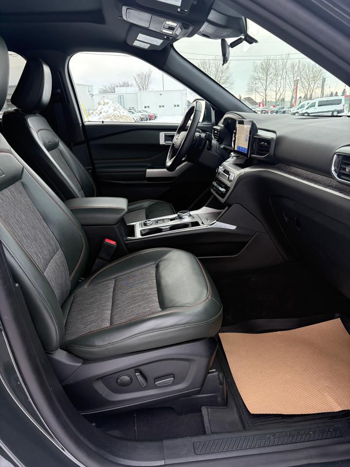 2023 Ford Explorer Timberline Photo4