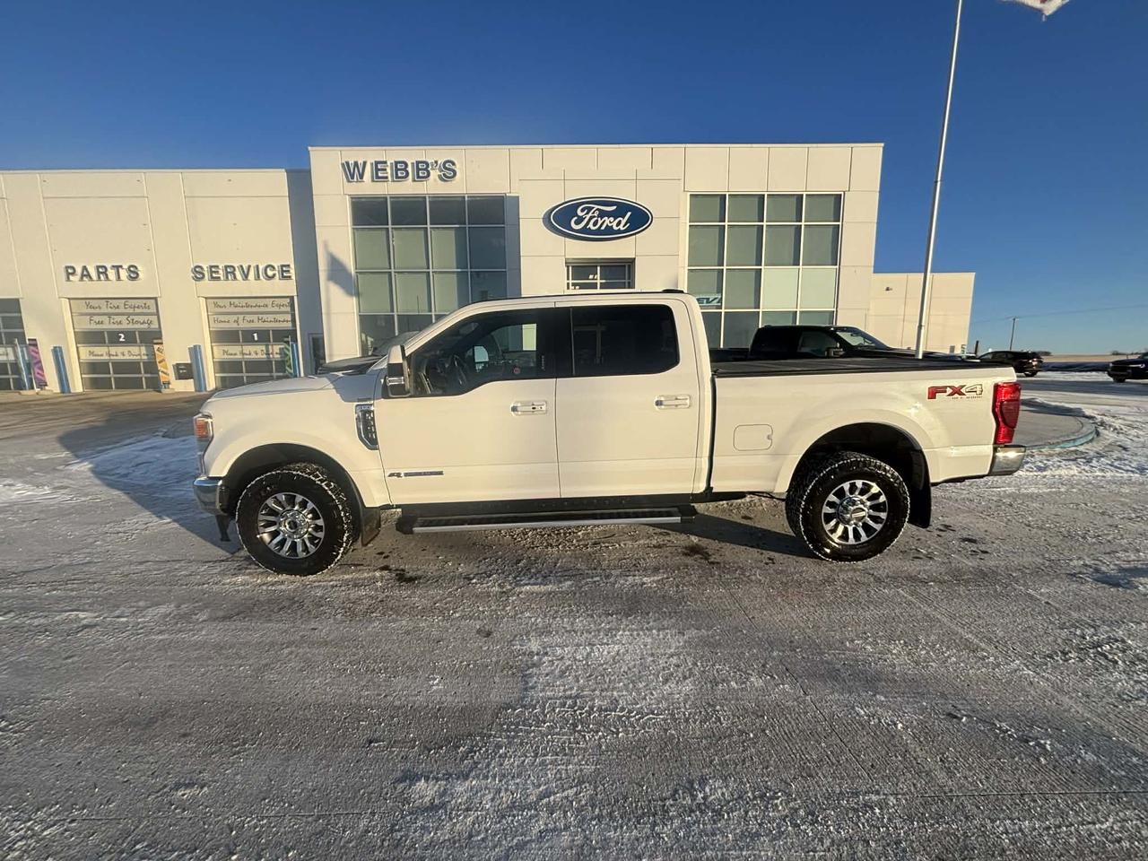 2022 Ford F-350 Super Duty SRW LARIAT 4WD CREW CAB 6.75' BOX Photo4