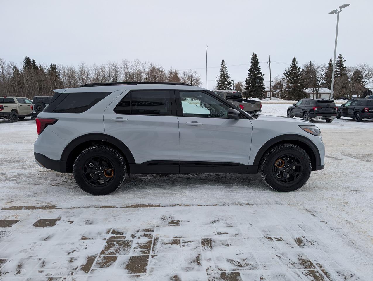 2026 Ford Explorer TREMOR Photo4