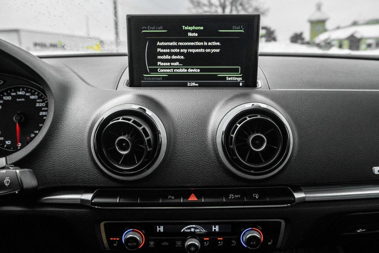 2015 Audi A3 Sedan 2.0T Technik Photo