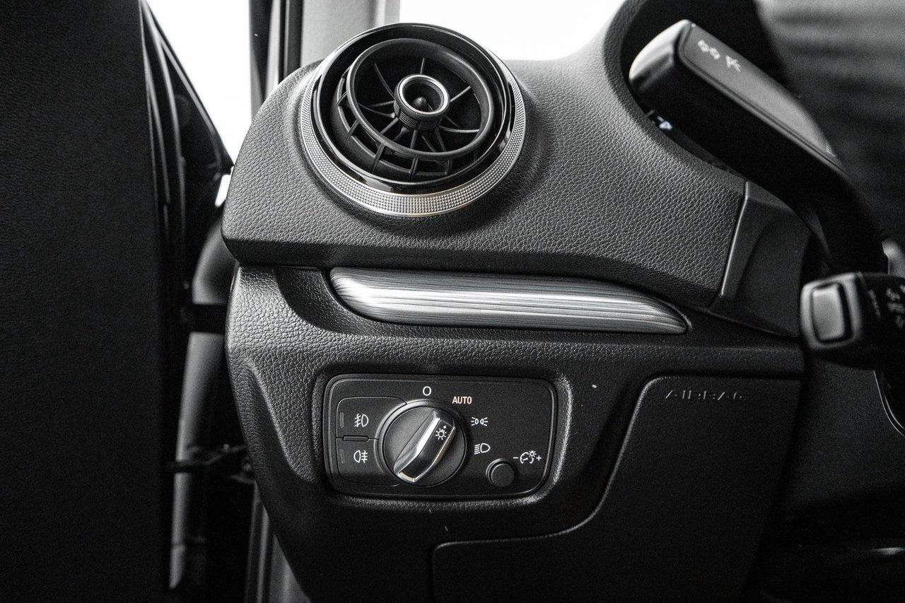 2015 Audi A3 Sedan 2.0T Technik Photo