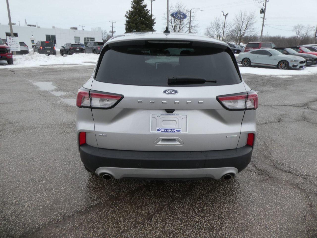 2020 Ford Escape SE SE Photo3