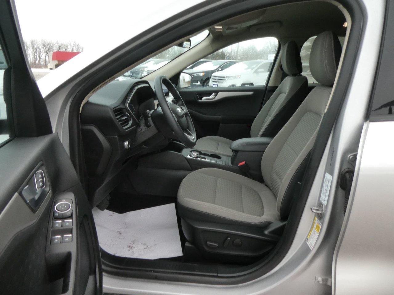 2020 Ford Escape SE SE Photo