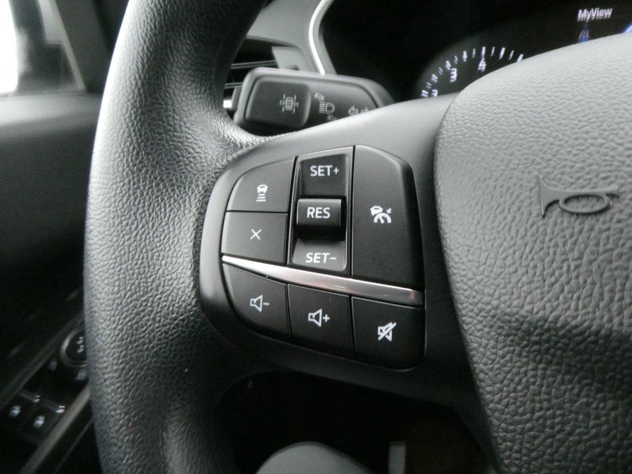 2020 Ford Escape SE SE Photo