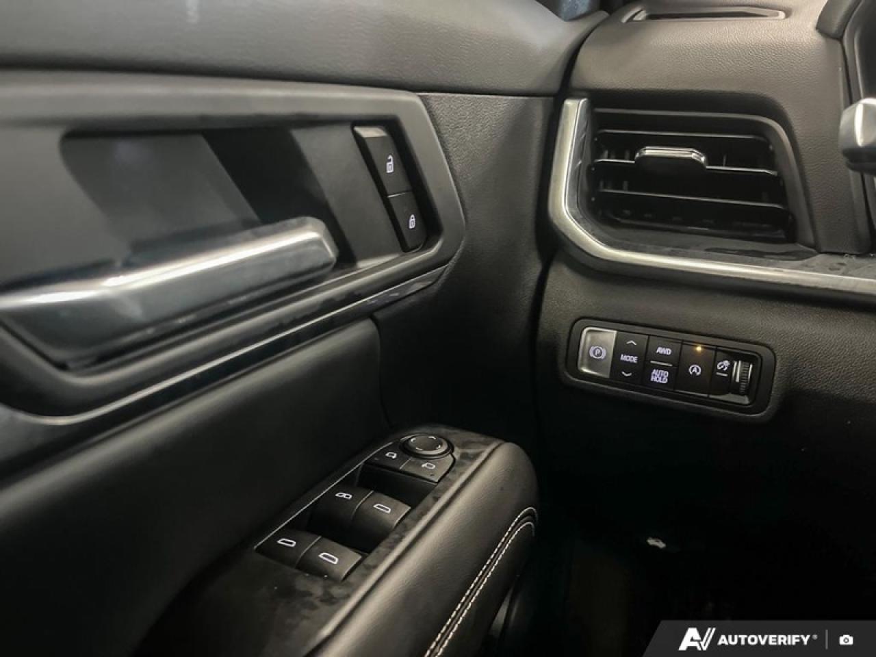 2026 GMC Terrain Elevation Premium Package  ELEVATION AWD, PREMIUM PACKAGE, SUNROOF Photo