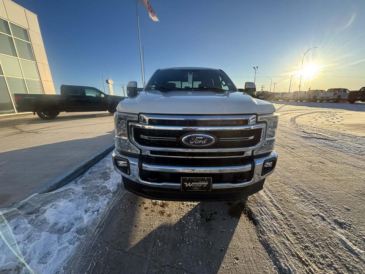 2022 Ford F-350 Super Duty SRW LARIAT 4WD CREW CAB 6.75' BOX Photo1