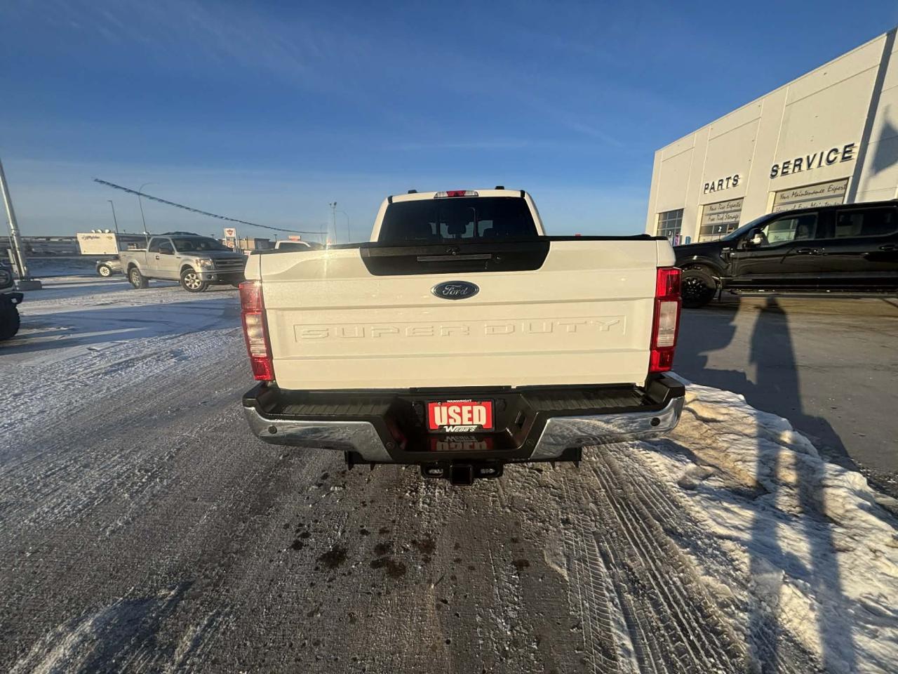 2022 Ford F-350 Super Duty SRW LARIAT 4WD CREW CAB 6.75' BOX Photo3