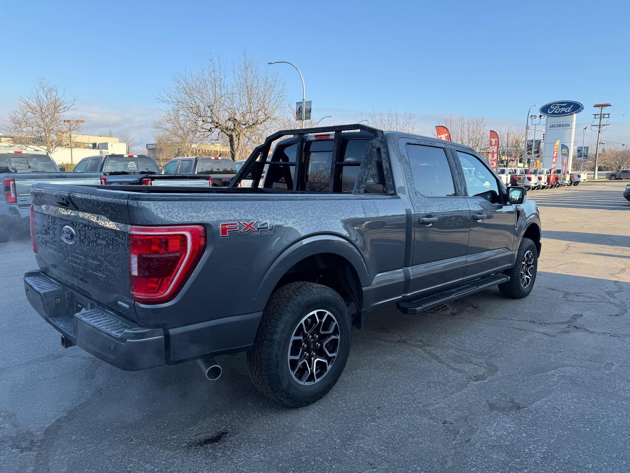 2023 Ford F-150 XLT Photo4